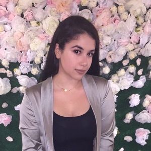 Meet your Posher, Keila